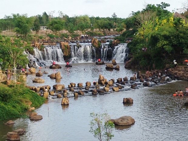 Giang Dien Waterfall Ecology 

Tourist Area